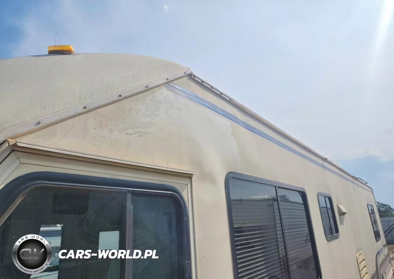 1993 Damon Ultrasport Rv VIN:1GBKP37N6P3318581 - 9