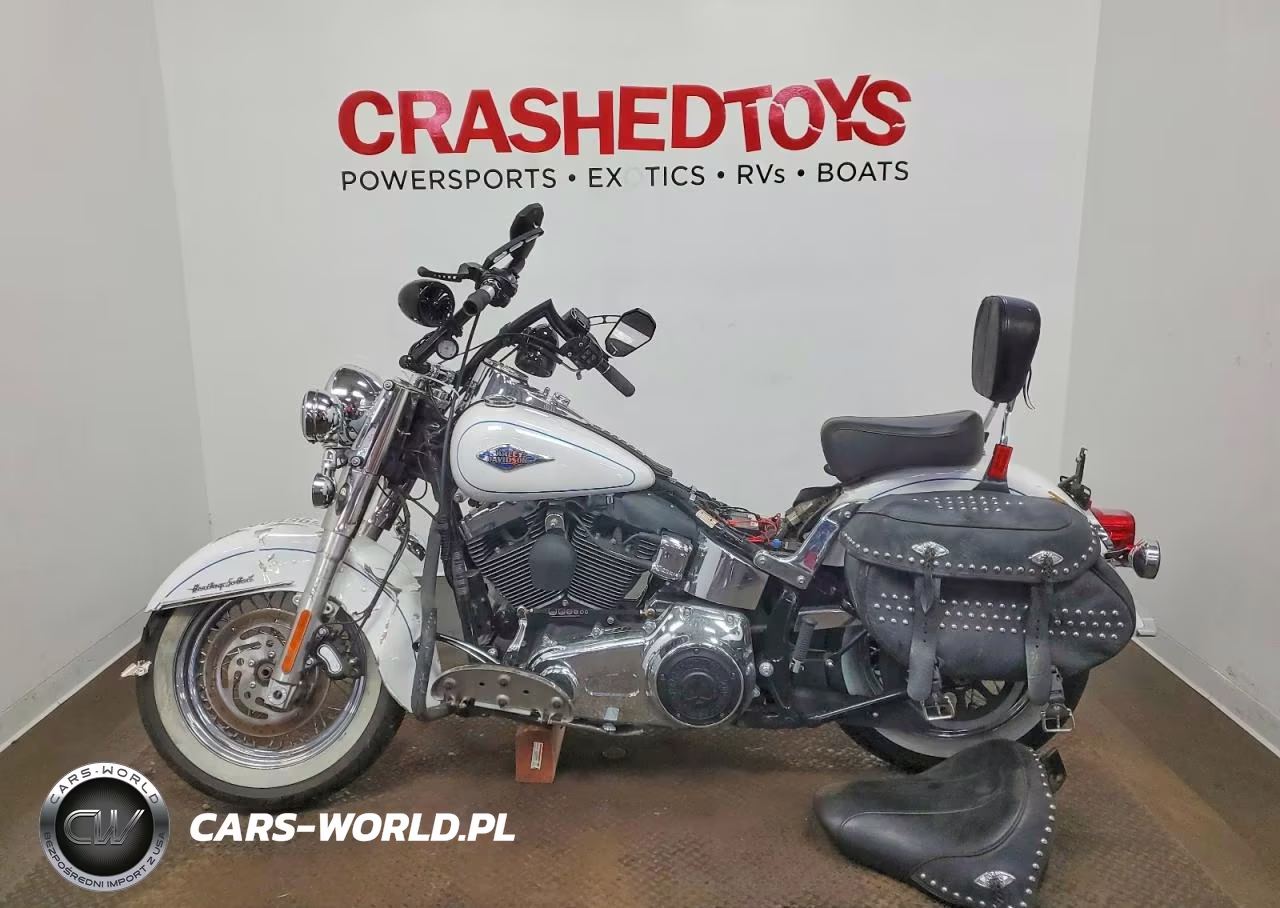 2013 Harley-Davidson Flstc Heritage Softail Classic VIN:1HD1BWV12DB015742 - 3