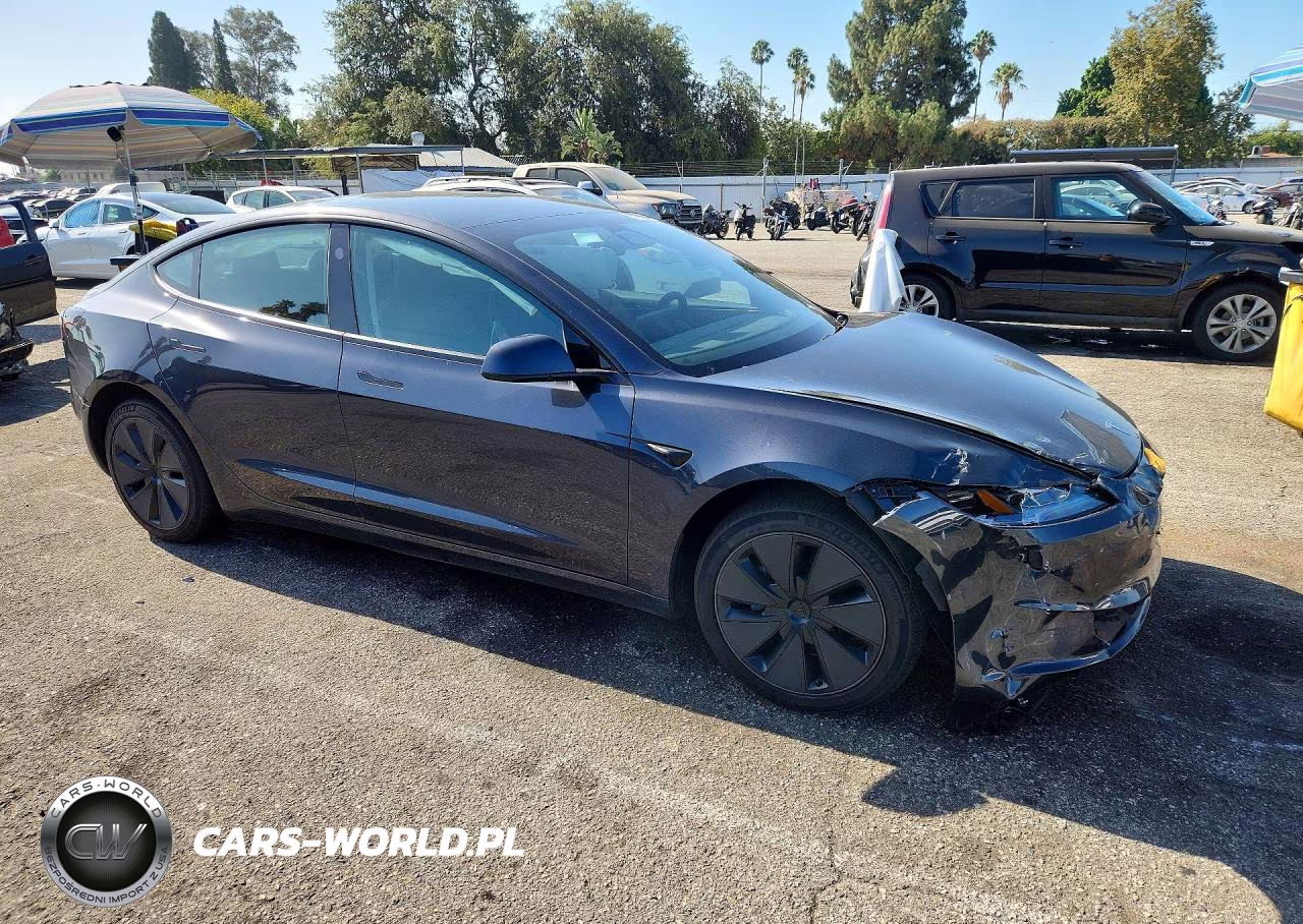 2025 Tesla Model 3 VIN:5YJ3E1EA9SF045271 - 4