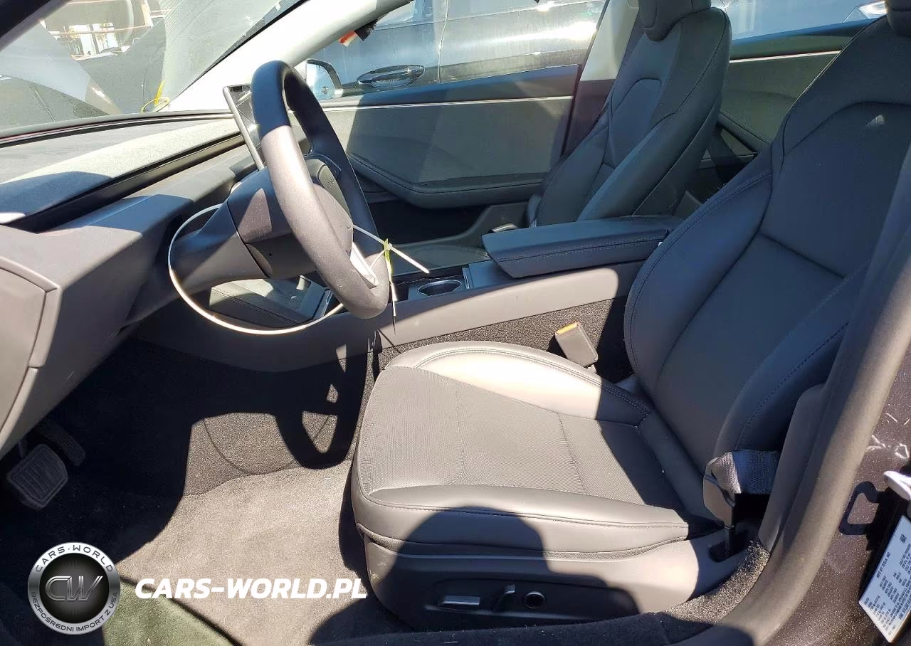 2025 Tesla Model 3 VIN:5YJ3E1EA9SF045271 - 7