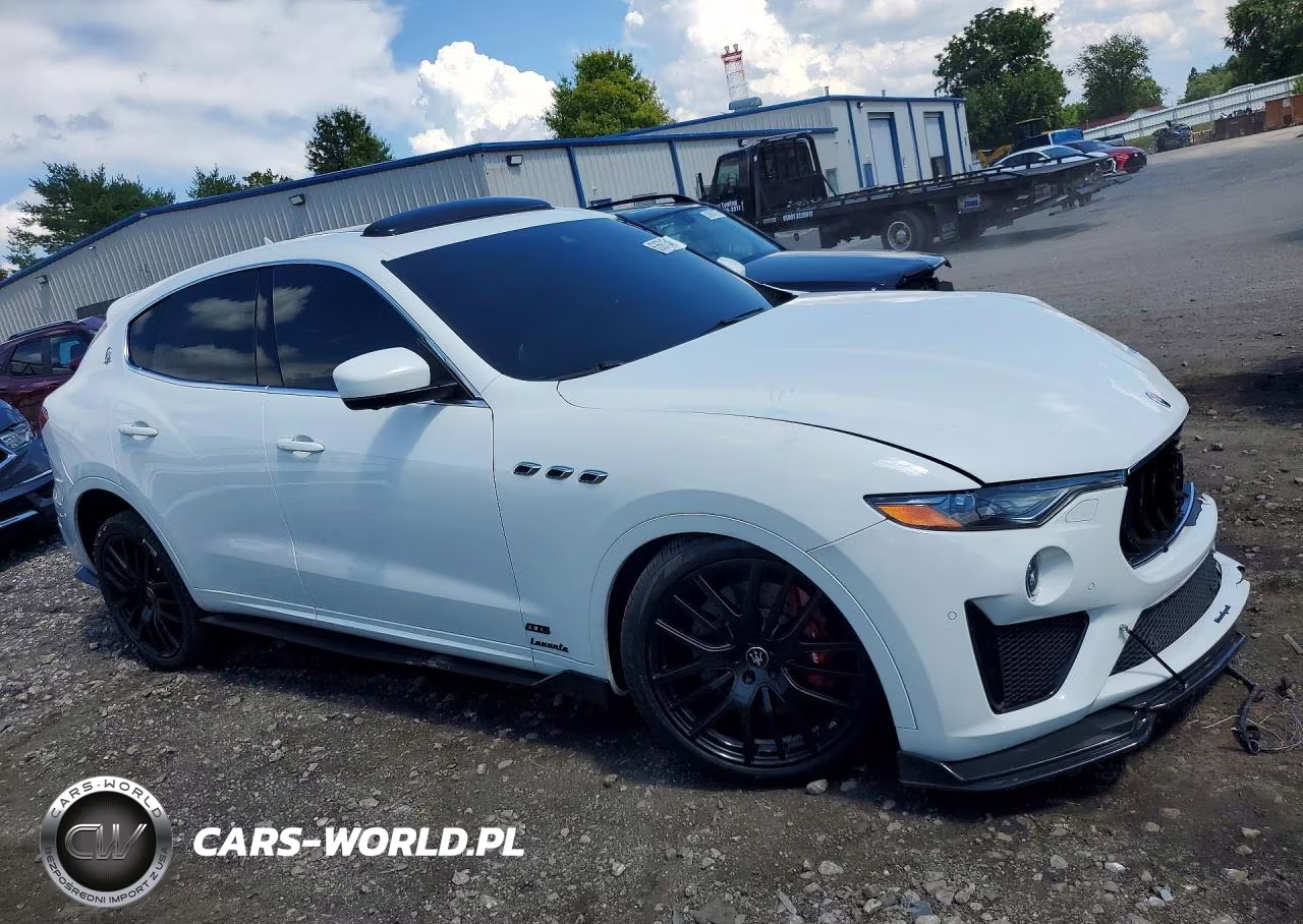 2019 Maserati Levante Gts VIN:ZN661ZUA0KX320314 - 4