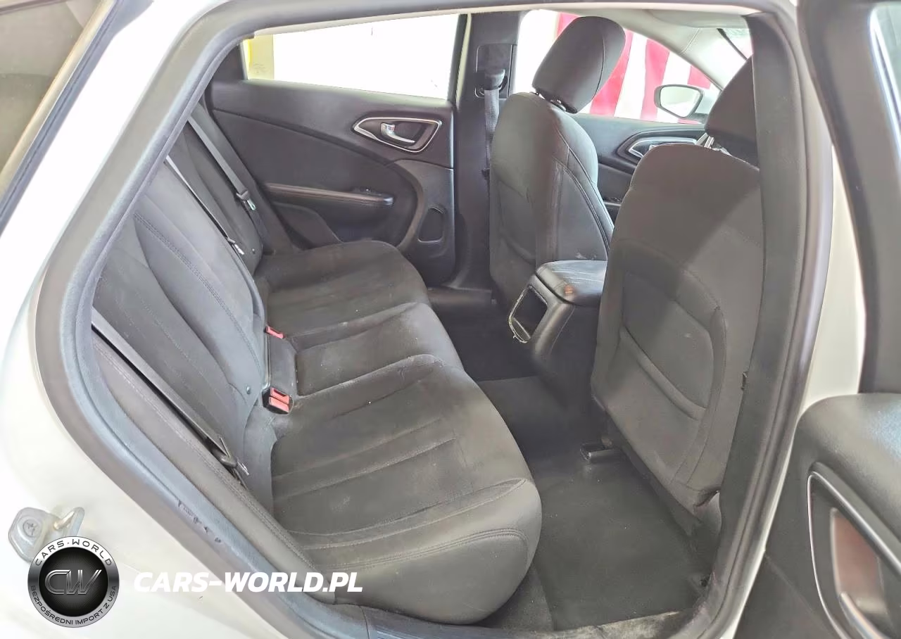 2015 Chrysler 200 Limited VIN:1C3CCCAB5FN658791 - 10