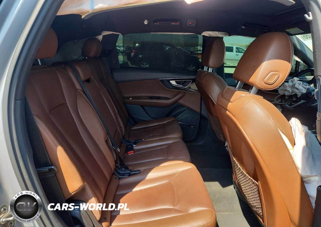 2018 Audi Q7 Prestige VIN:WA1VAAF74JD014078 - 10