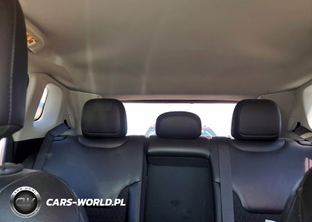2018 Jeep Compass Latitude VIN:3C4NJDBB6JT246094 - 10