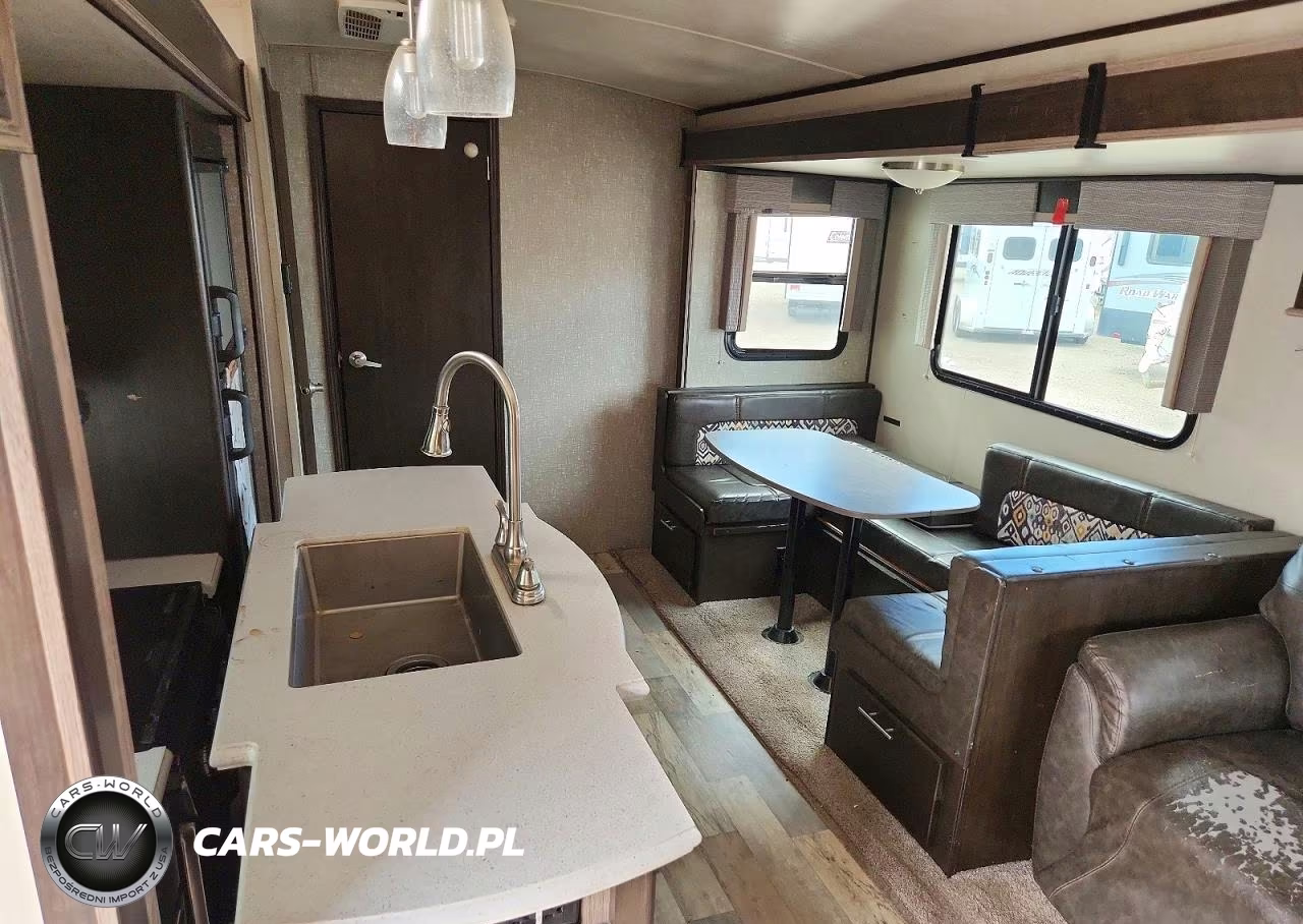 2017 Cruiser Fun Finder Camper VIN:5RXAB3027H1335339 - 6