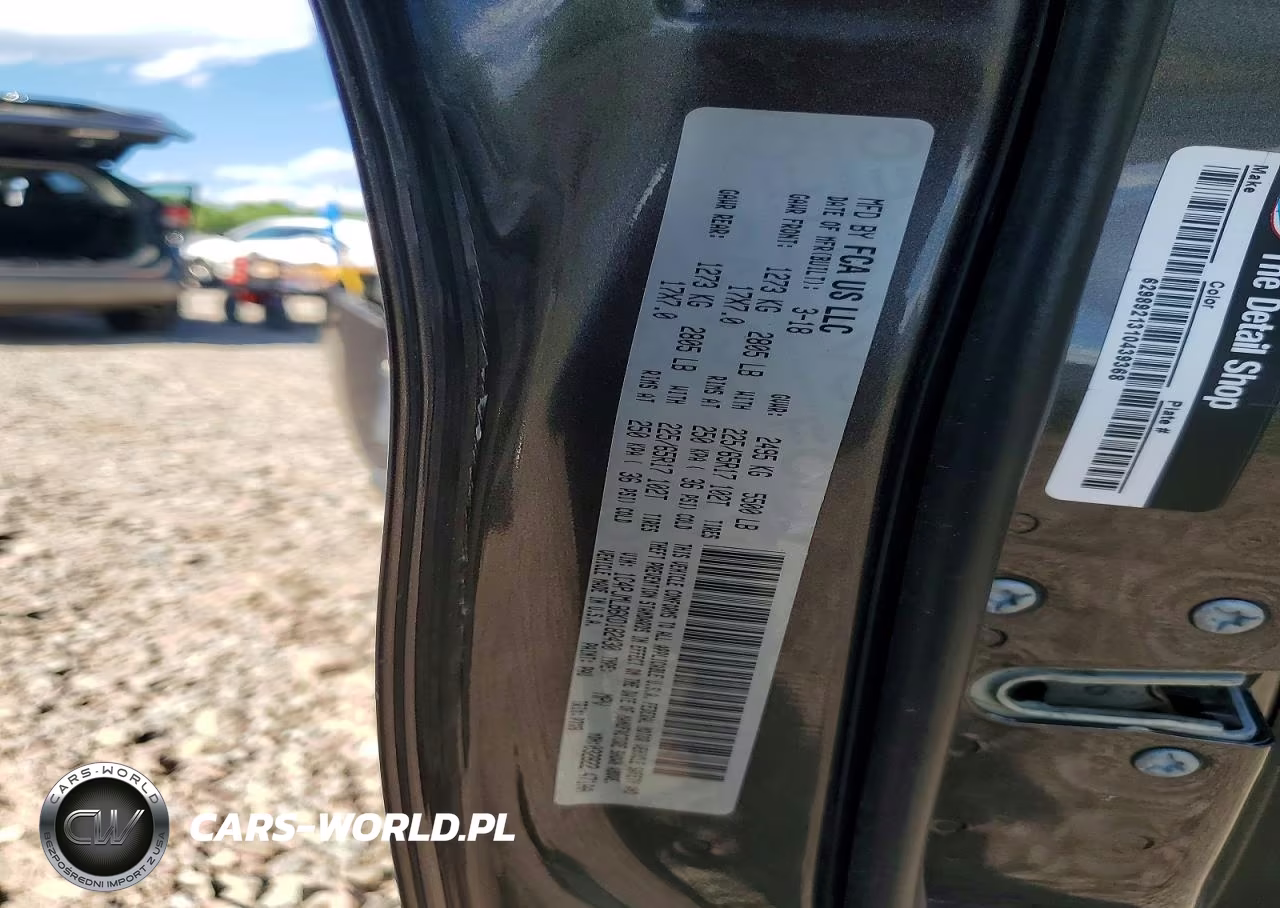 2019 Jeep Cherokee Latitude Plus VIN:1C4PJMLB6KD182430 - 13