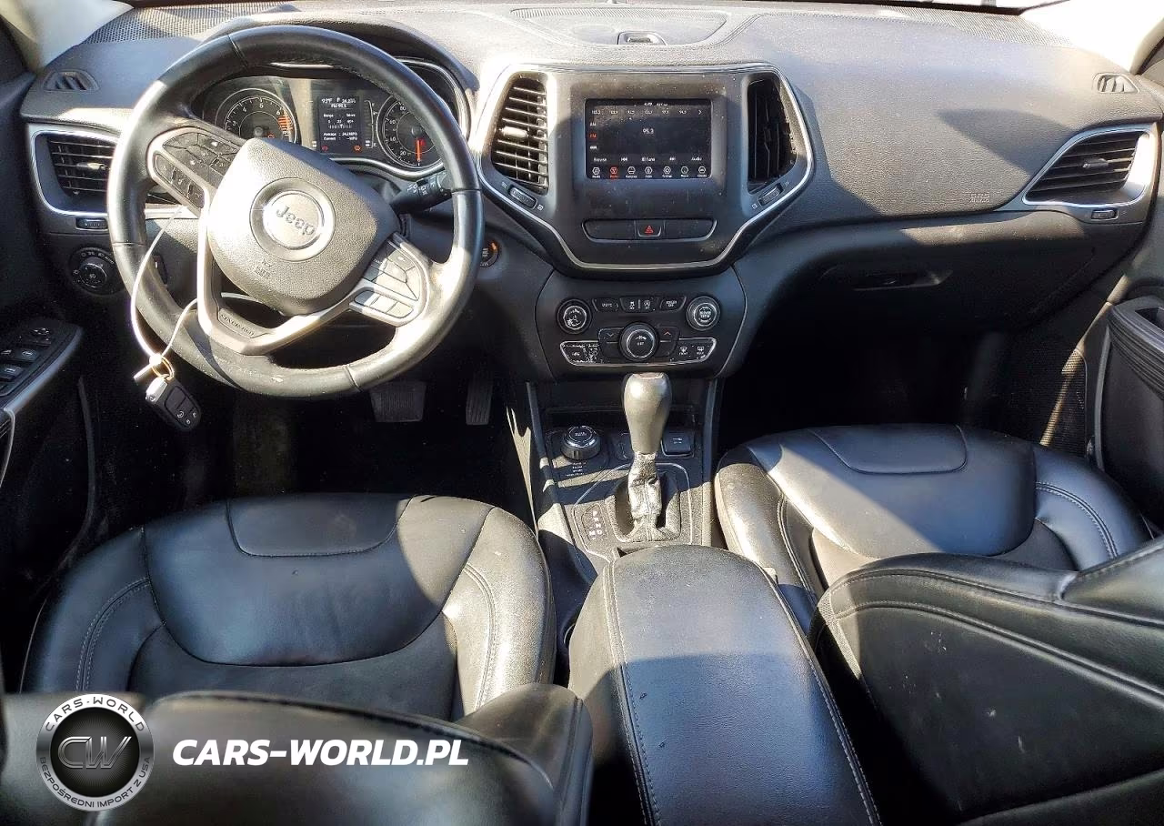 2019 Jeep Cherokee Latitude Plus VIN:1C4PJMLB6KD182430 - 8