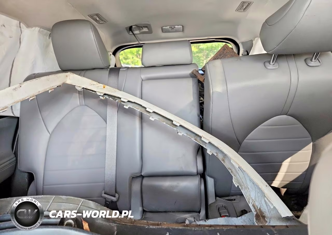 2022 Toyota Highlander Xle VIN:5TDGZRBH8NS586172 - 10