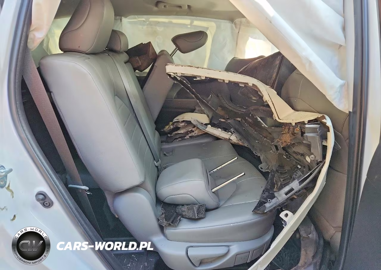 2022 Toyota Highlander Xle VIN:5TDGZRBH8NS586172 - 11
