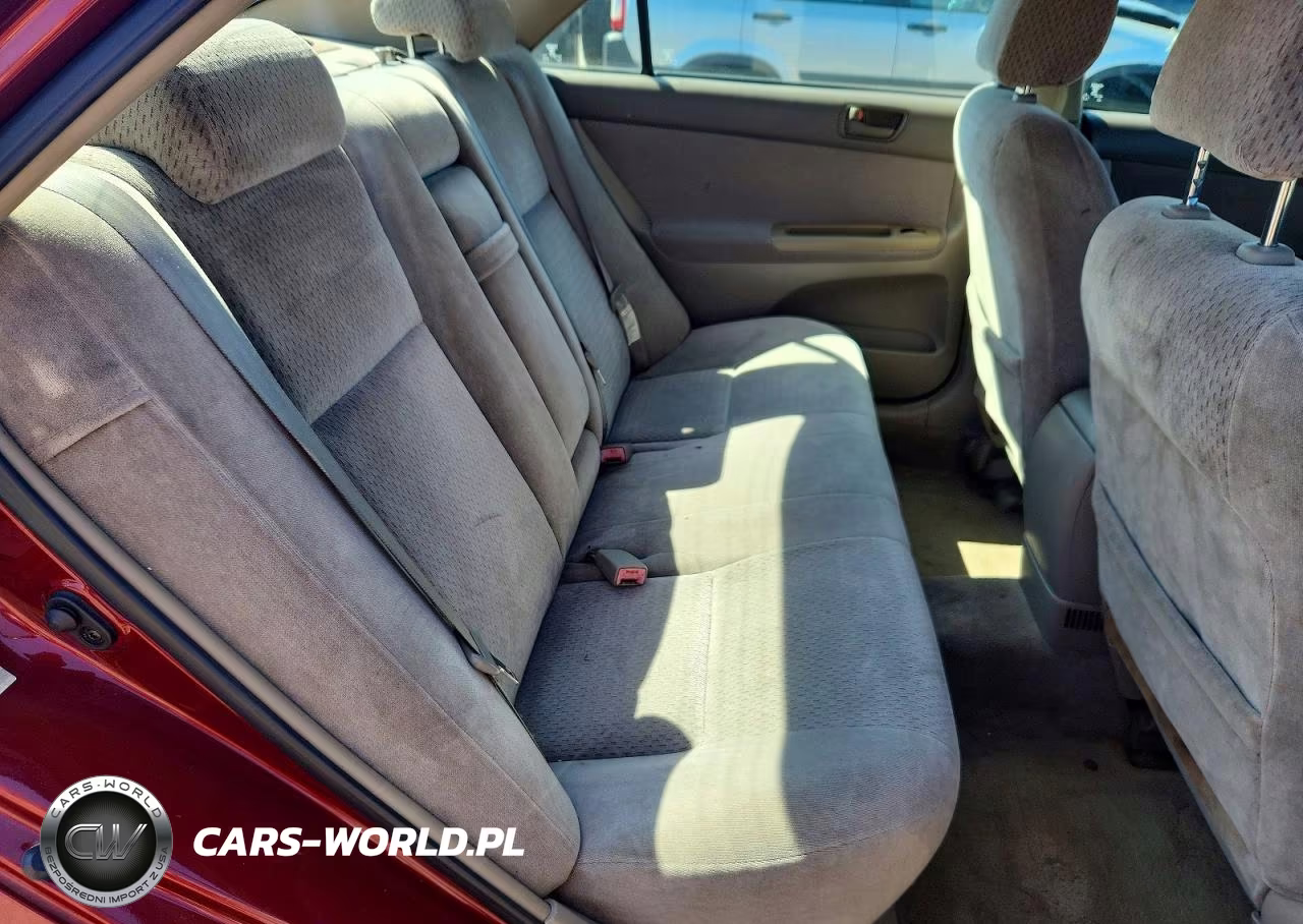 2002 Toyota Camry Le VIN:4T1BE32K12U032201 - 10
