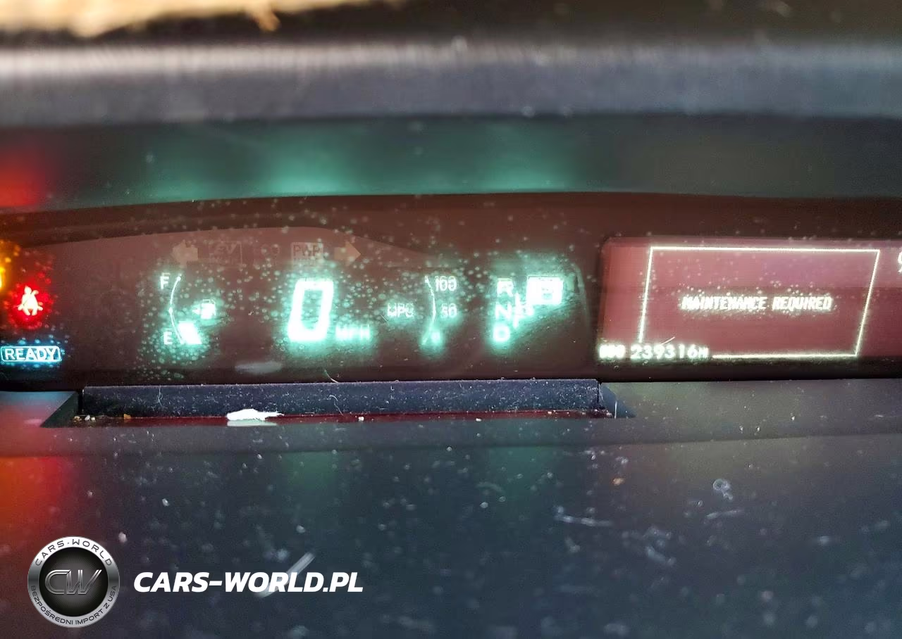 2013 Toyota Prius Two VIN:JTDKN3DU2D0346341 - 9