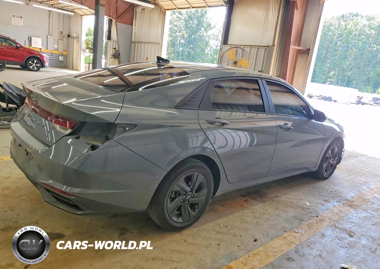 2022 Hyundai Elantra Sel VIN:KMHLM4AG7NU252912 - 3