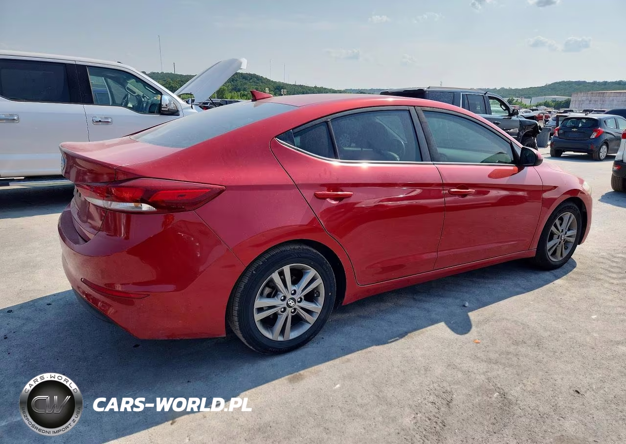 2018 Hyundai Elantra Sel VIN:5NPD84LF1JH346726 - 3