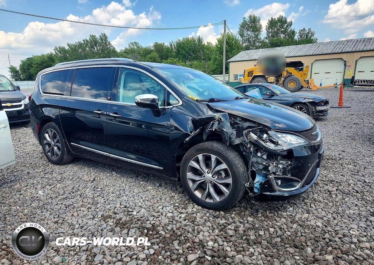 2017 Chrysler Pacifica Limited VIN:2C4RC1GG4HR841599 - 4