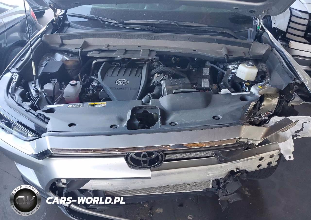 2025 Toyota Grand Highlander Xle VIN:5TDAAAB54SS090267 - 12