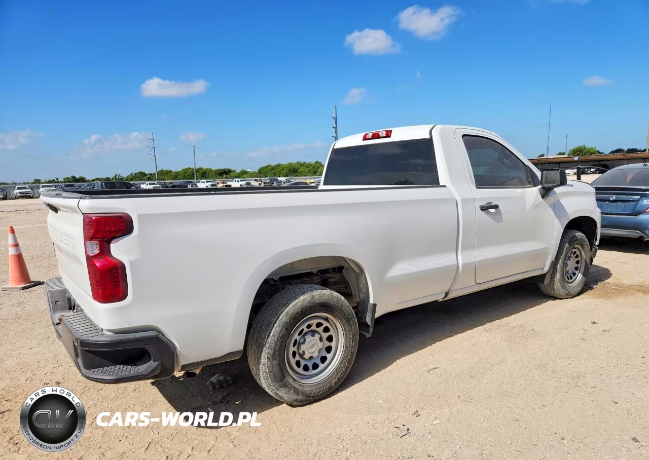 2019 Chevrolet Silverado C1500 VIN:3GCNWAEH2KG180444 - 3