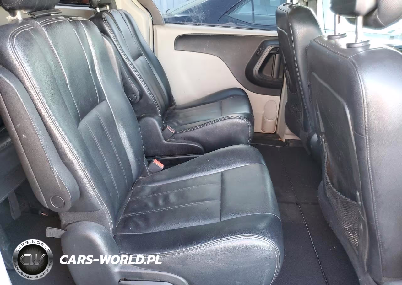 2013 Chrysler Town & Country Touring VIN:2C4RC1BG3DR711413 - 10