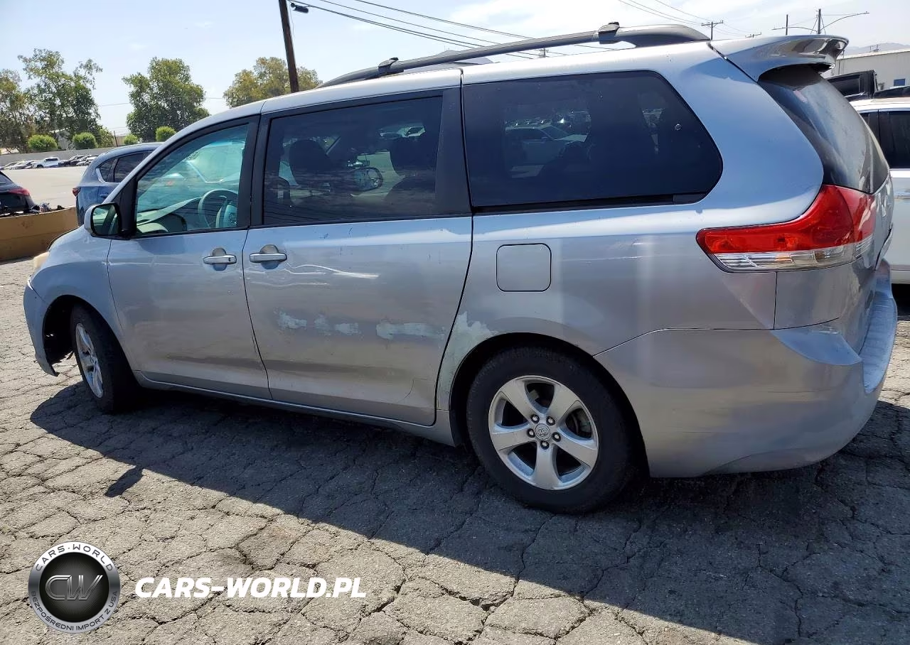 2011 Toyota Sienna Le VIN:5TDKK3DC4BS020387 - 2