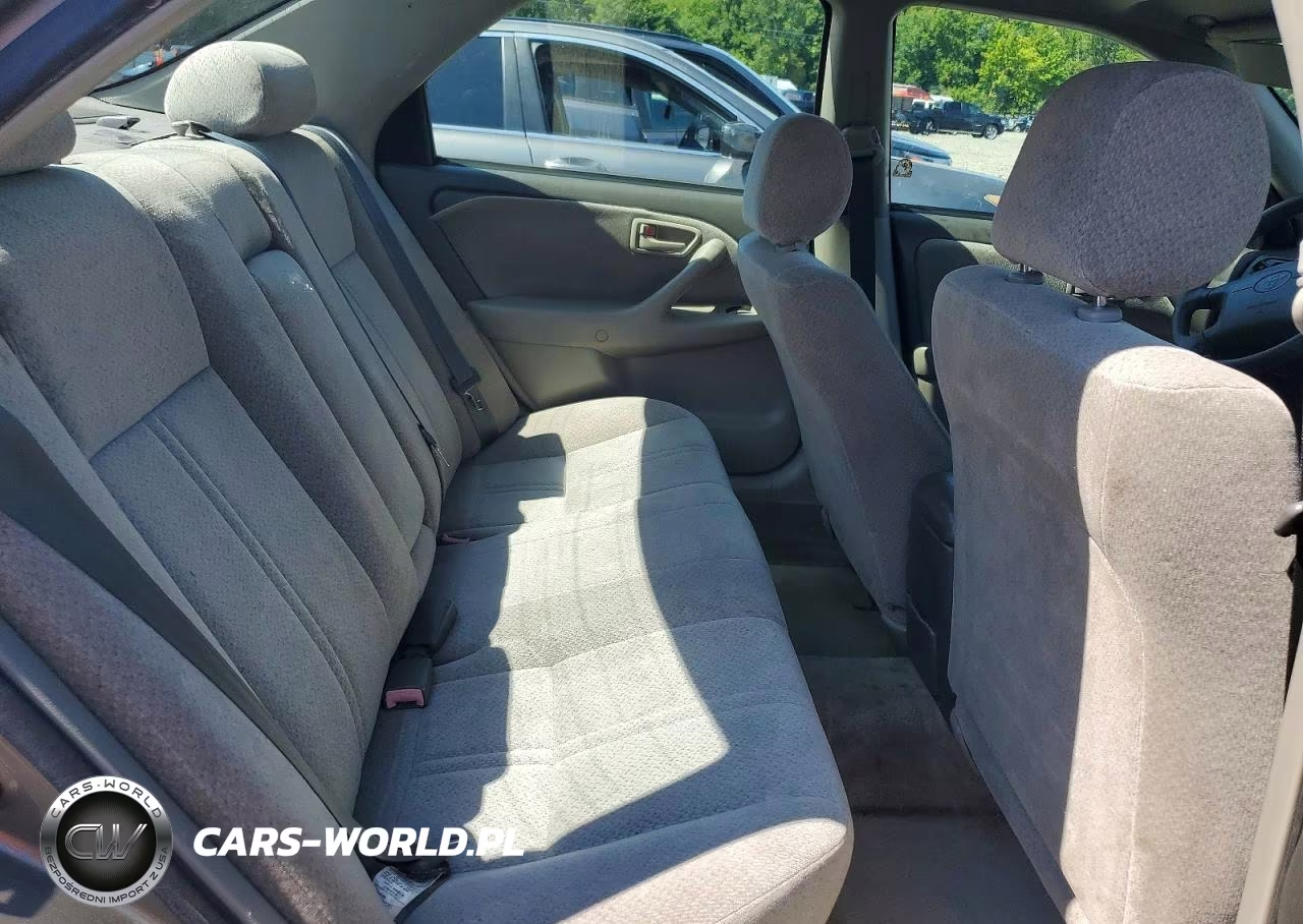 2000 Toyota Camry Le VIN:JT2BG22K4Y0419357 - 10