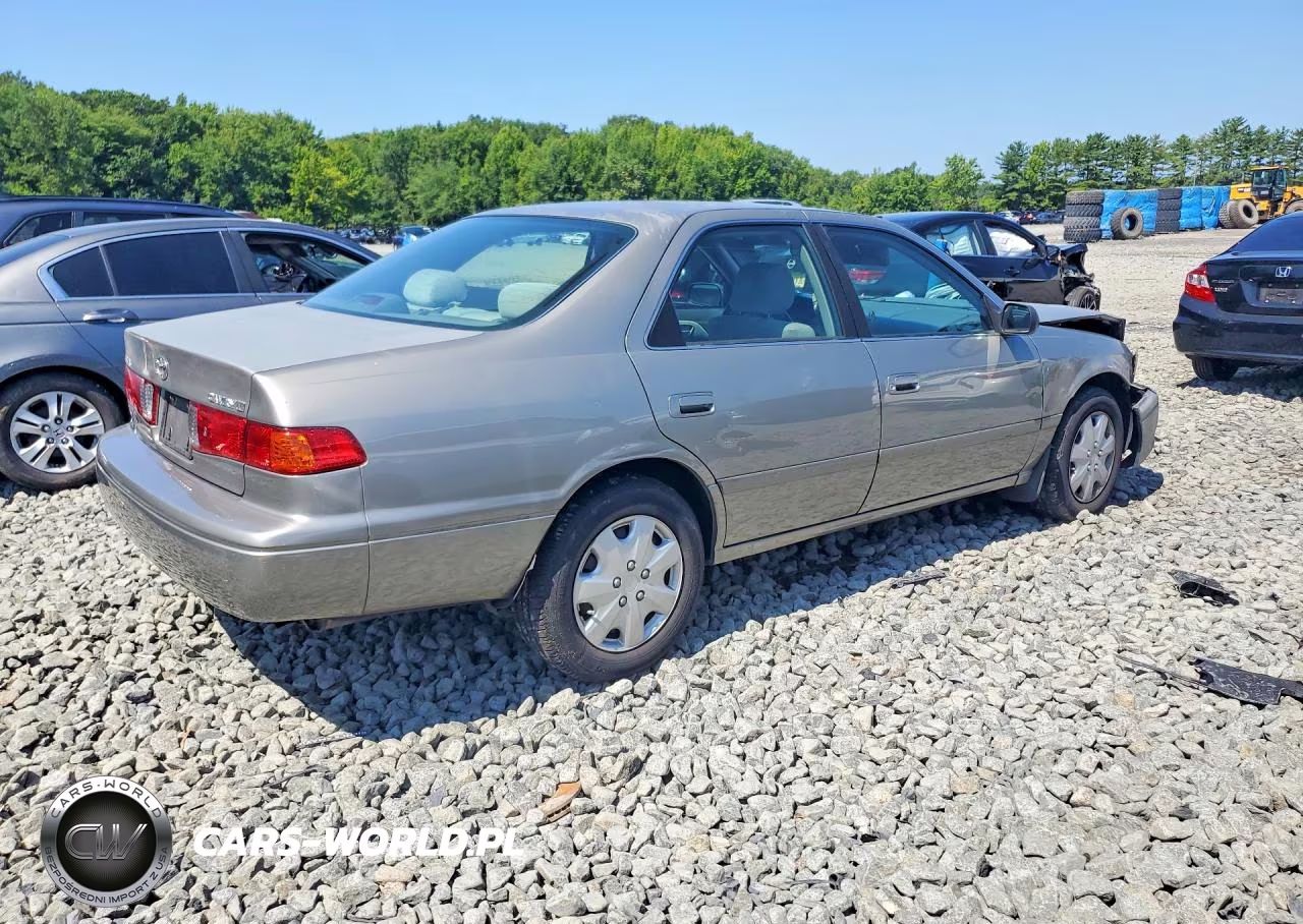 2000 Toyota Camry Le VIN:JT2BG22K4Y0419357 - 3