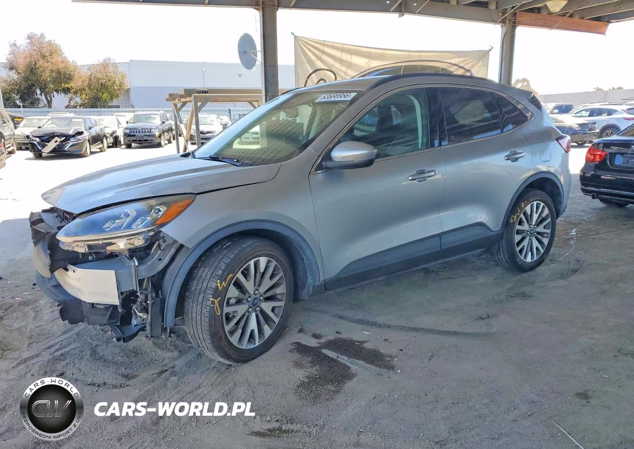 2021 Ford Escape Titanium – zdjęcie 1 z 13