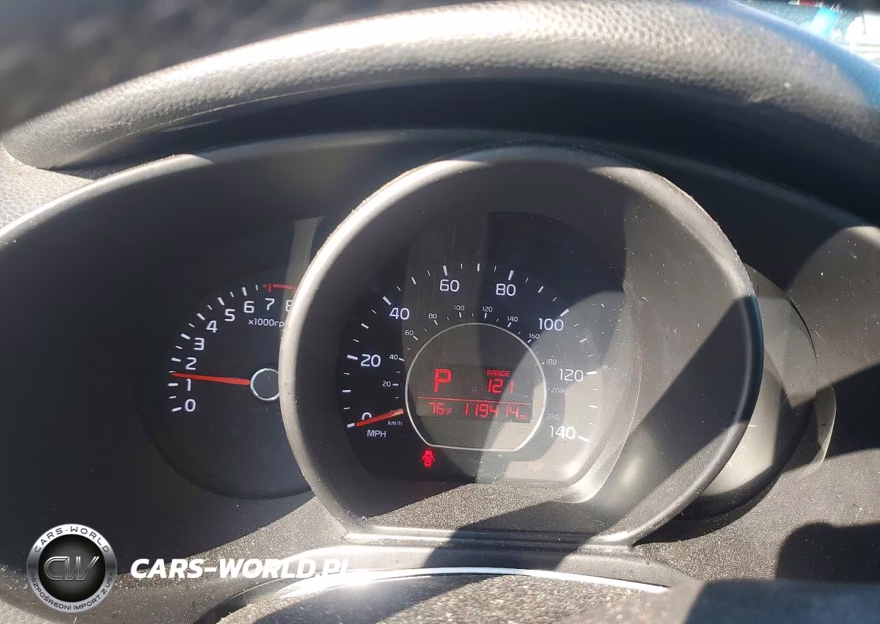 2018 Kia Soul + VIN:KNDJP3A5XJ7556739 - 9