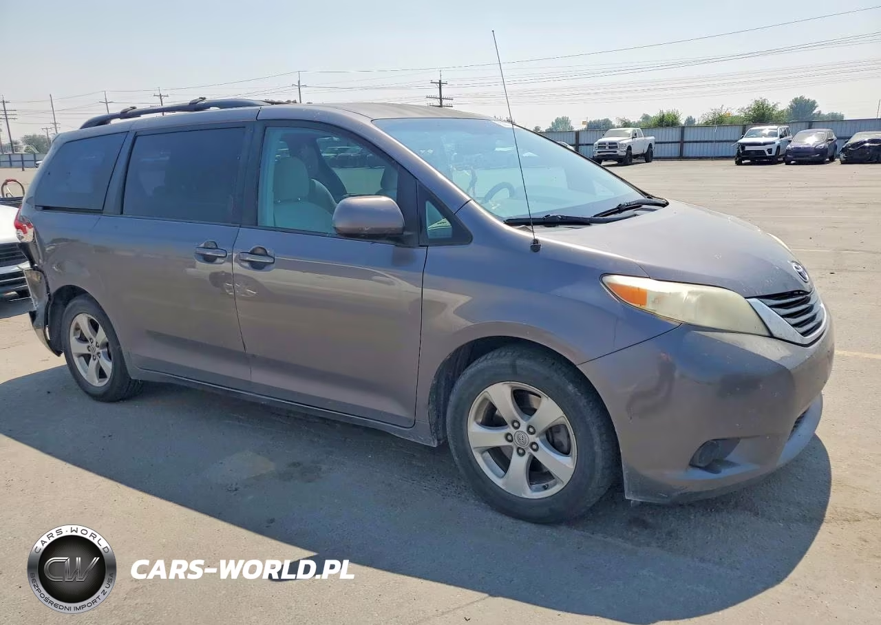 2011 Toyota Sienna Le VIN:5TDKK3DC8BS066515 - 4