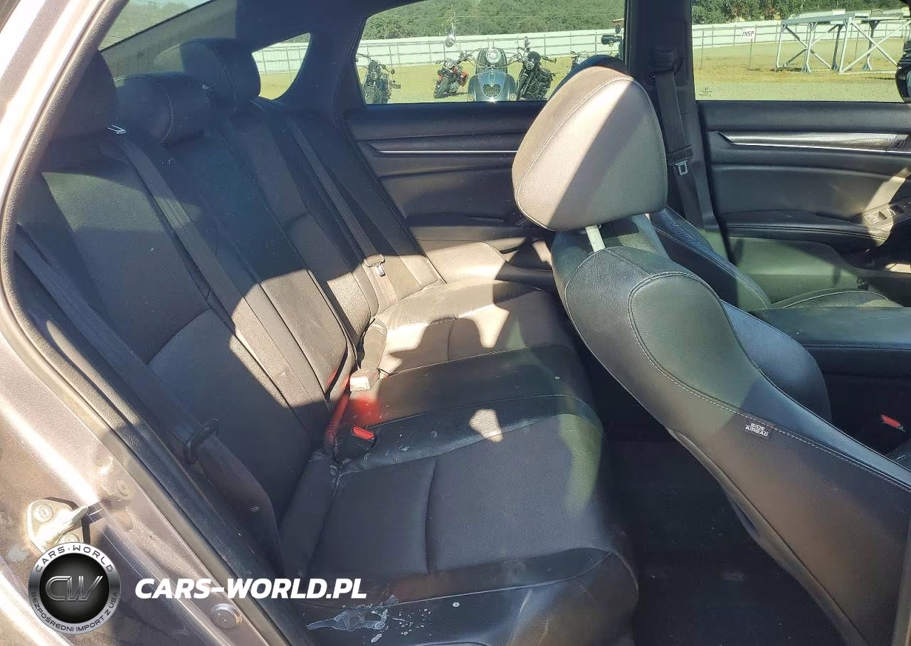2018 Honda Accord Sport VIN:1HGCV1F34JA228232 - 10