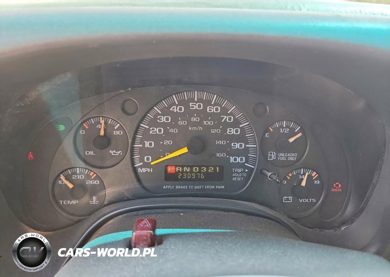 1999 GMC Savana Box Truck VIN:1GDHG31R3X1041039 - 9