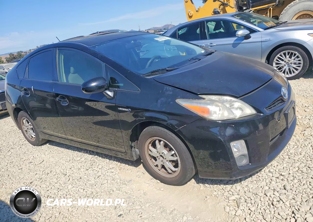 2011 Toyota Prius Two VIN:JTDKN3DU5B5297913 - 4