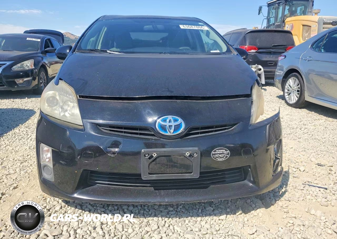 2011 Toyota Prius Two VIN:JTDKN3DU5B5297913 - 5