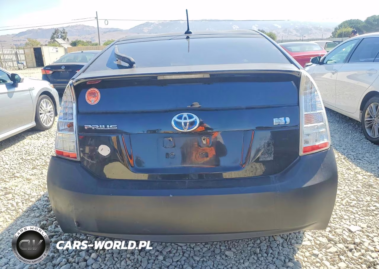 2011 Toyota Prius Two VIN:JTDKN3DU5B5297913 - 6