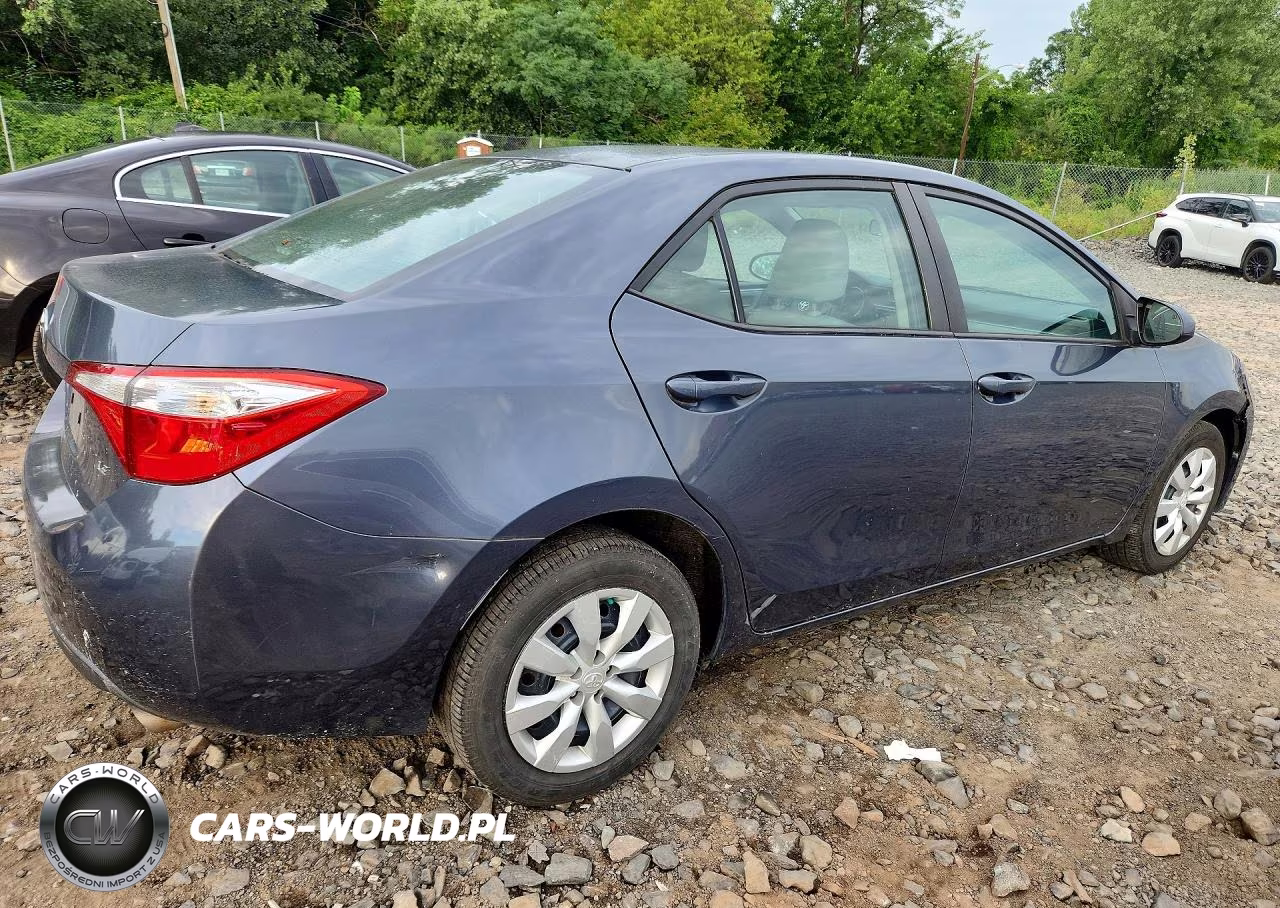 2014 Toyota Corolla Le VIN:5YFBURHE1EP169653 - 3