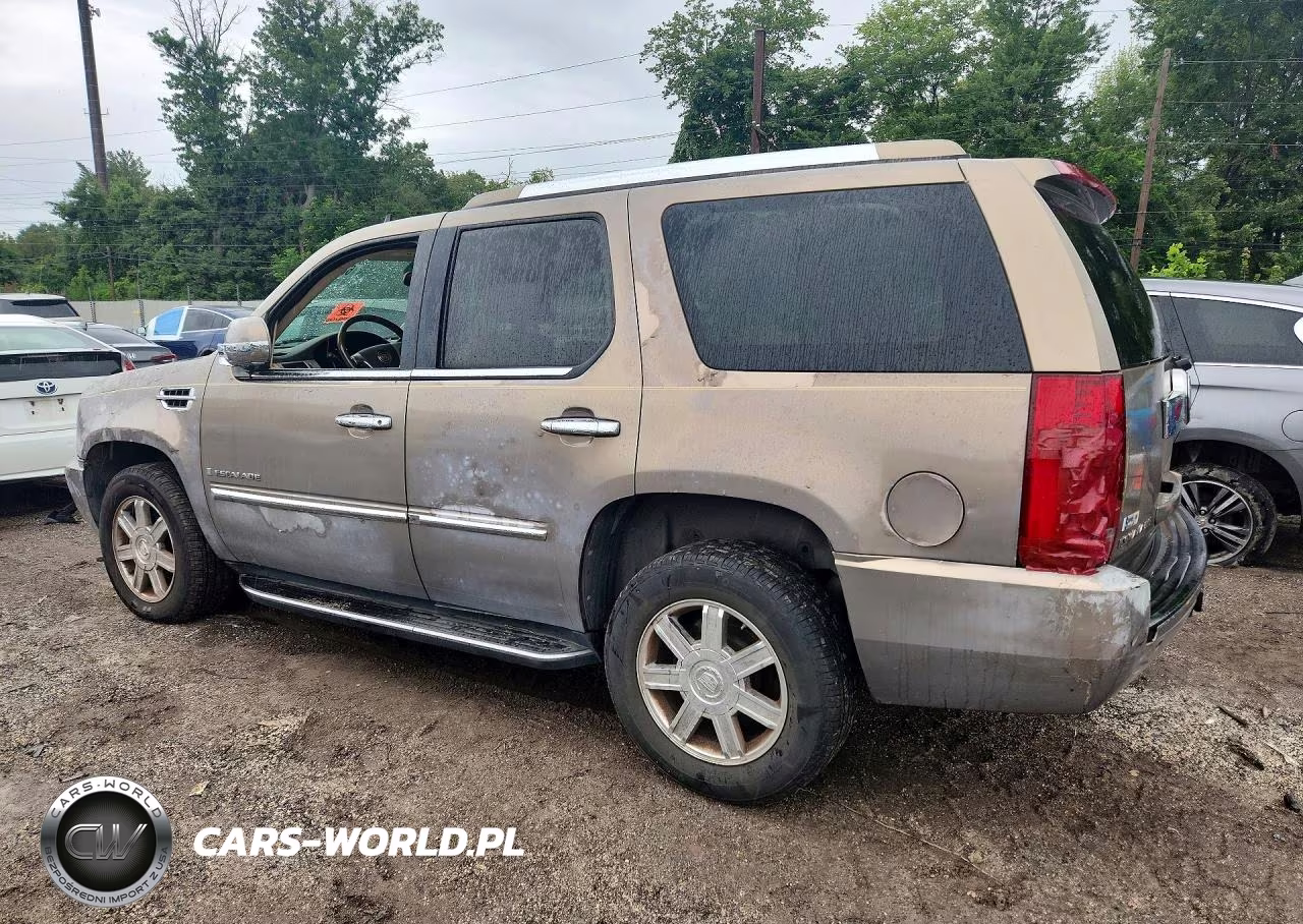 2007 Cadillac Escalade Luxury VIN:1GYFK63837R156333 - 2