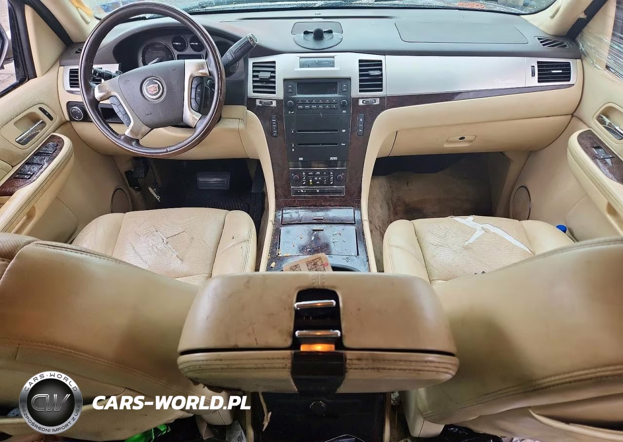 2007 Cadillac Escalade Luxury VIN:1GYFK63837R156333 - 8