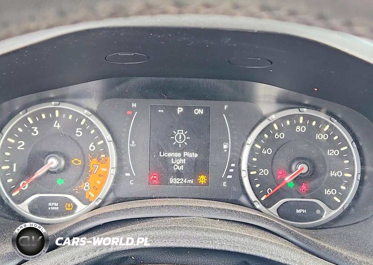 2018 Jeep Renegade Latitude VIN:ZACCJABB1JPJ58855 - 9