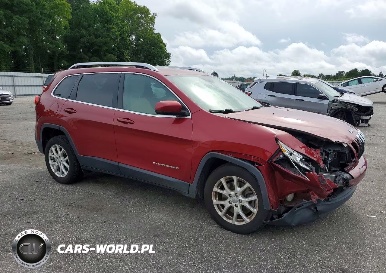 2017 Jeep Cherokee Latitude VIN:1C4PJLCB7HW593438 - 4