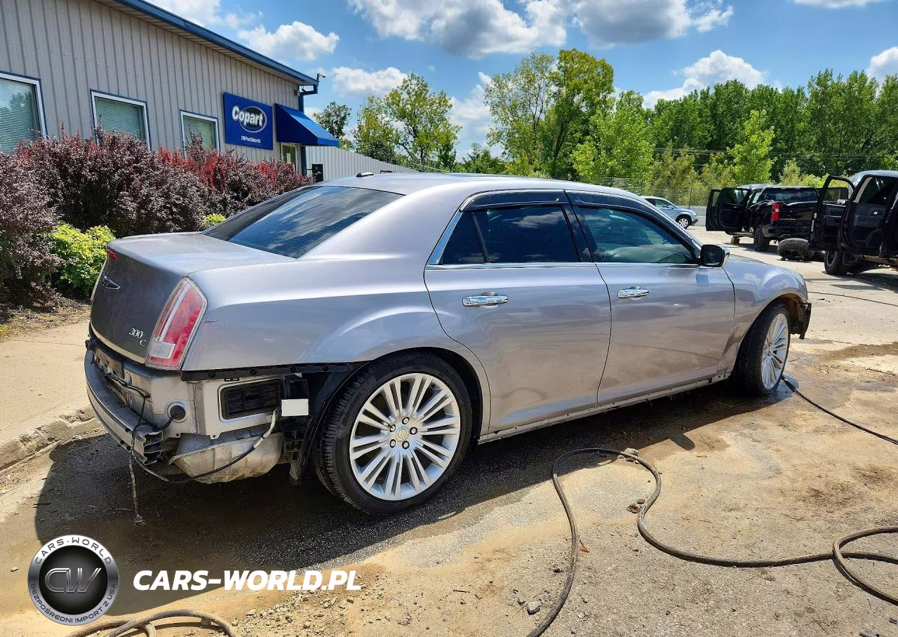 2014 Chrysler 300C VIN:2C3CCAEG2EH214088 - 3