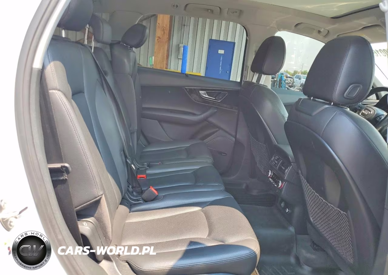 2018 Audi Q7 Prestige VIN:WA1VAAF76JD022179 - 11