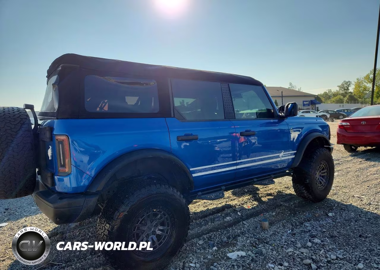 2023 Ford Bronco Base VIN:1FMDE5BH4PLB54475 - 3