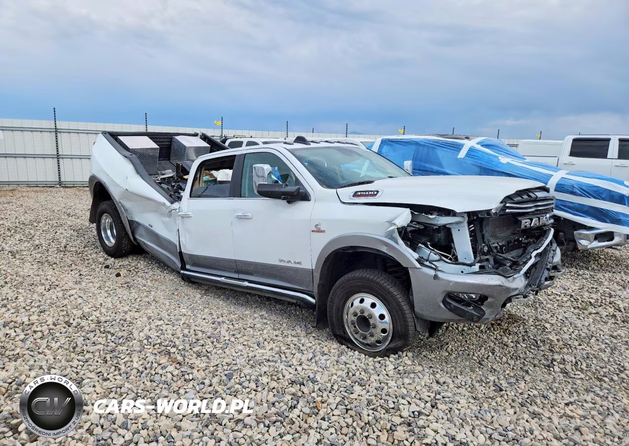 2022 Ram 3500 Laramie VIN:3C63RRJL4NG120362 - 4