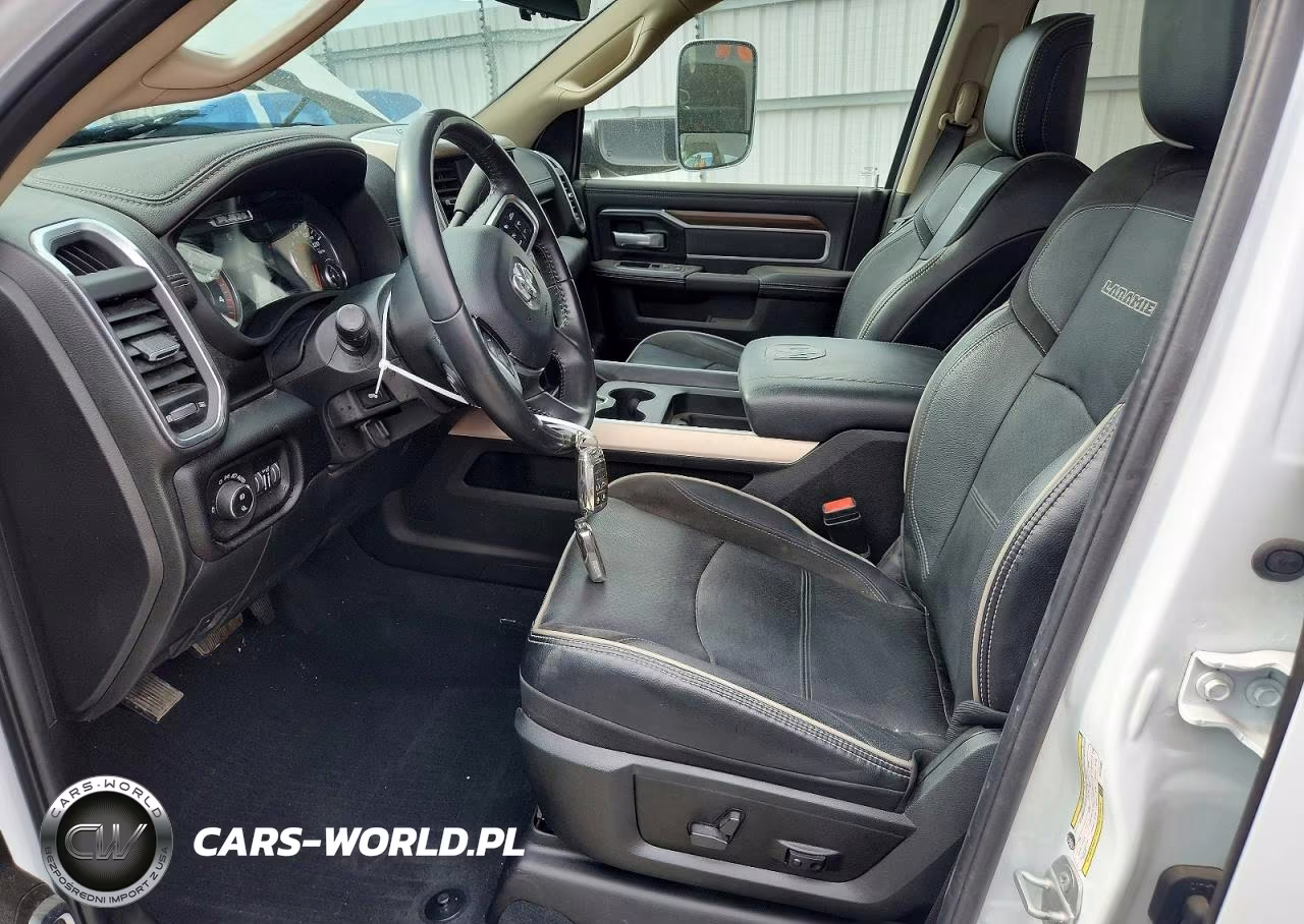 2022 Ram 3500 Laramie VIN:3C63RRJL4NG120362 - 7