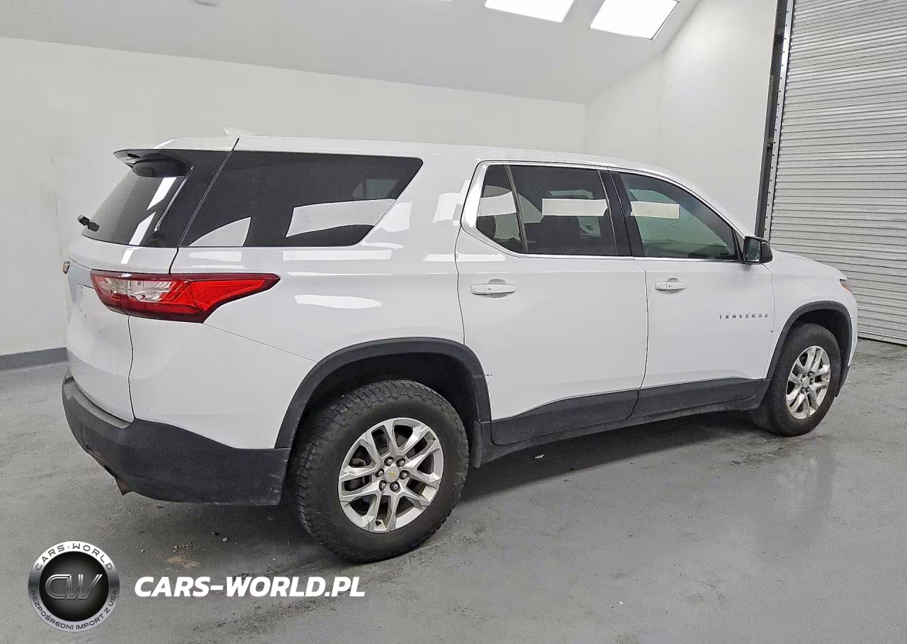2020 Chevrolet Traverse Ls VIN:1GNERFKW3LJ268725 - 3
