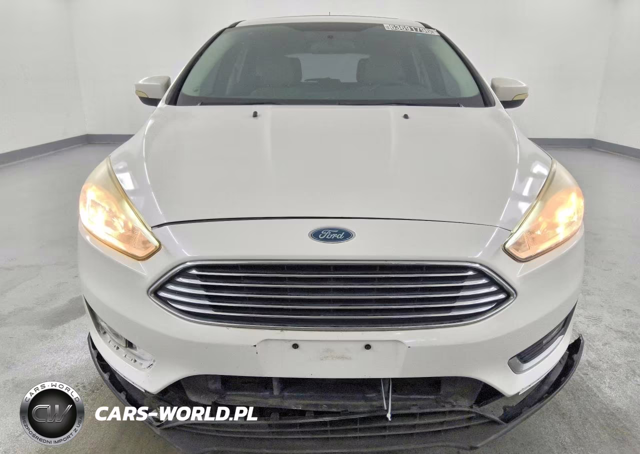 2018 Ford Focus Titanium VIN:1FADP3N29JL314521 - 5