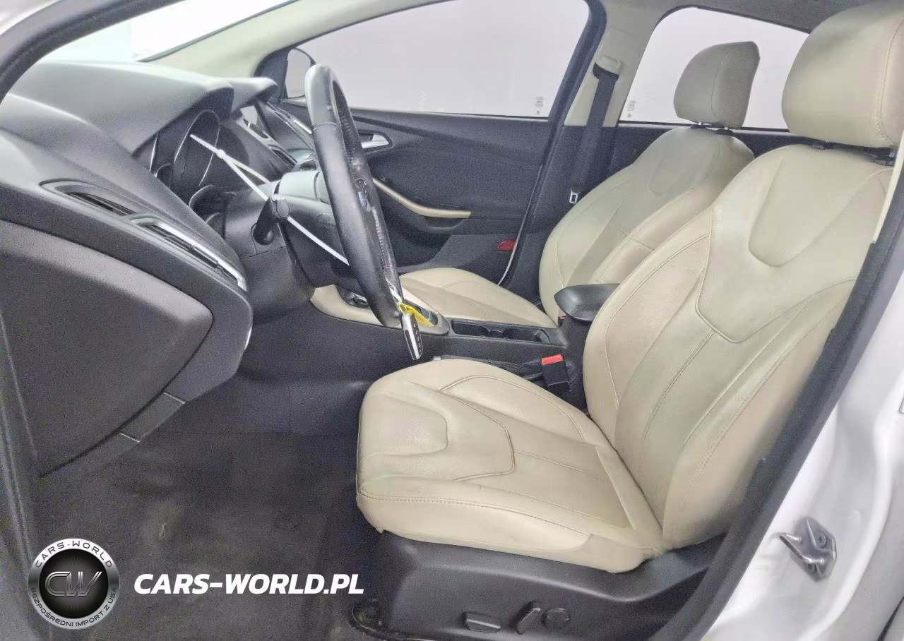 2018 Ford Focus Titanium VIN:1FADP3N29JL314521 - 7