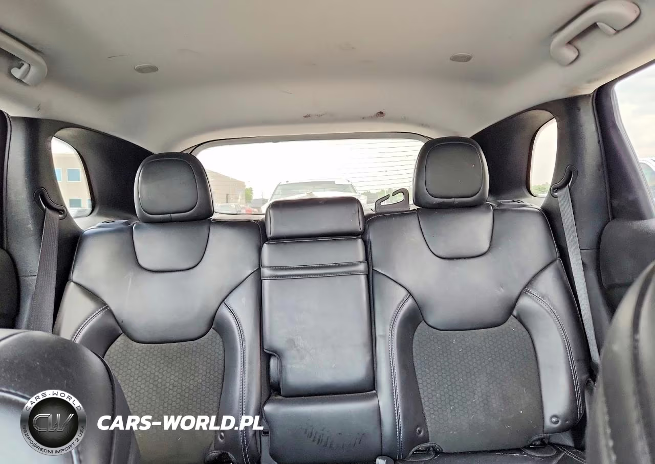 2019 Jeep Cherokee Latitude Plus VIN:1C4PJMLN6KD356037 - 10
