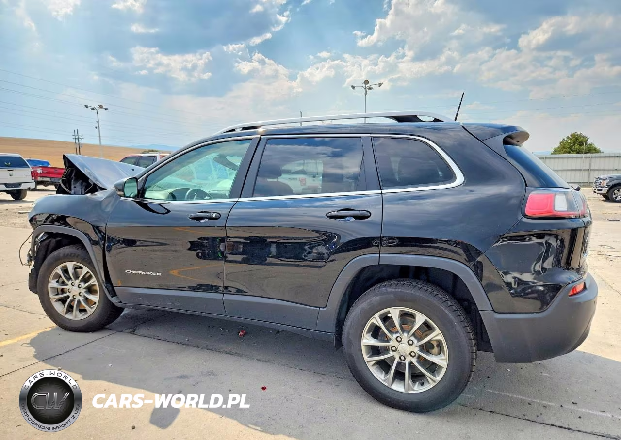 2019 Jeep Cherokee Latitude Plus VIN:1C4PJMLN6KD356037 - 2