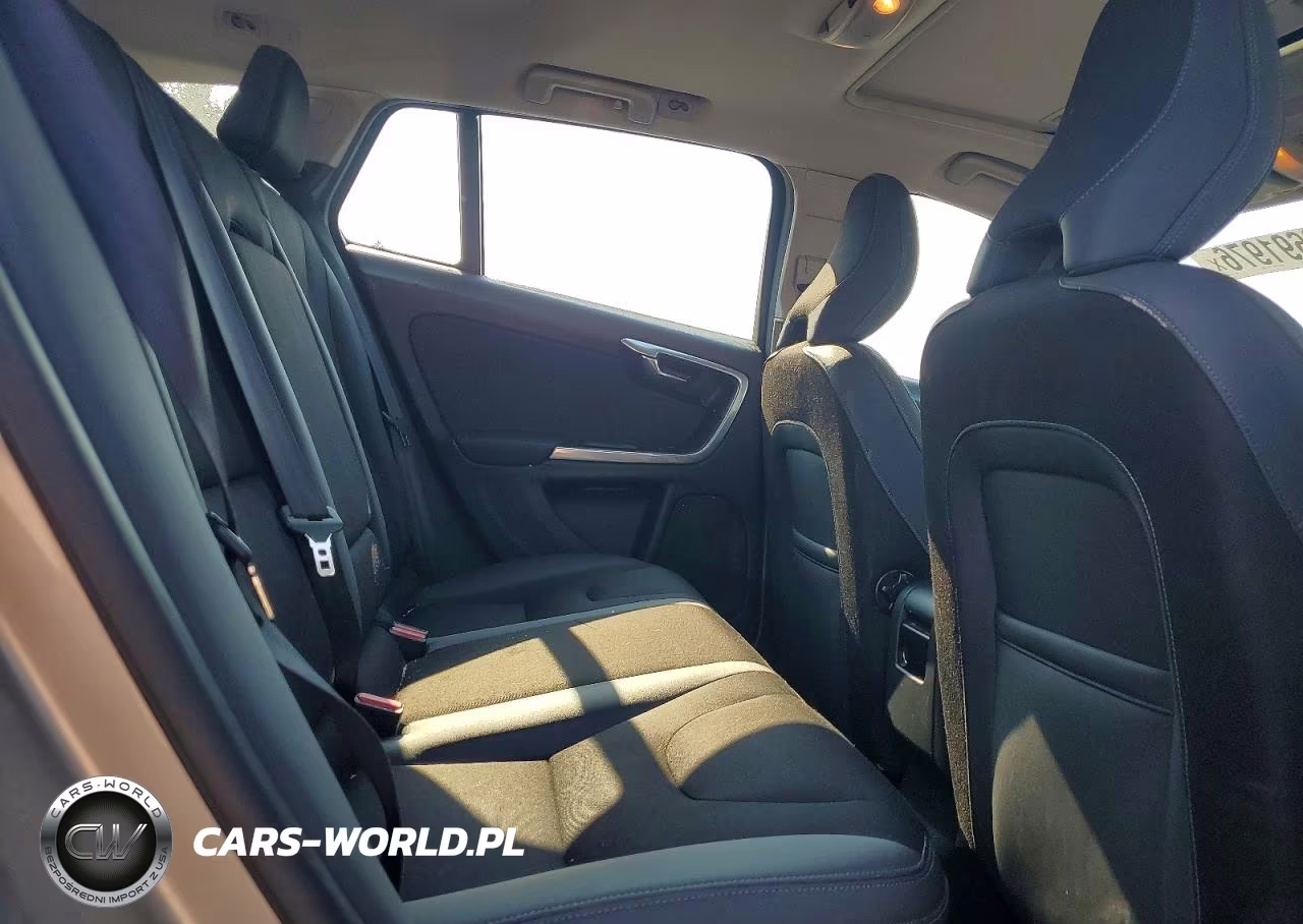 2015 Volvo V60 VIN:YV1612SA8F1202302 - 11