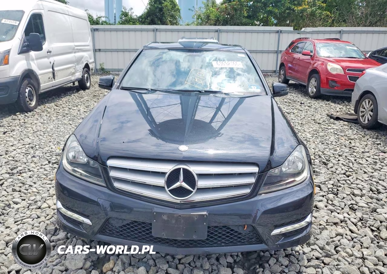 2012 Mercedes-Benz C 300 4Matic VIN:WDDGF8BB0CF857176 - 5