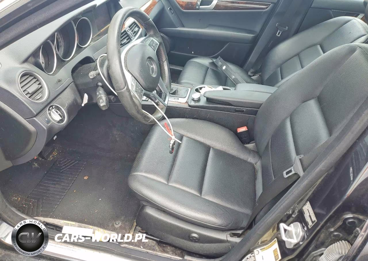 2012 Mercedes-Benz C 300 4Matic VIN:WDDGF8BB0CF857176 - 7